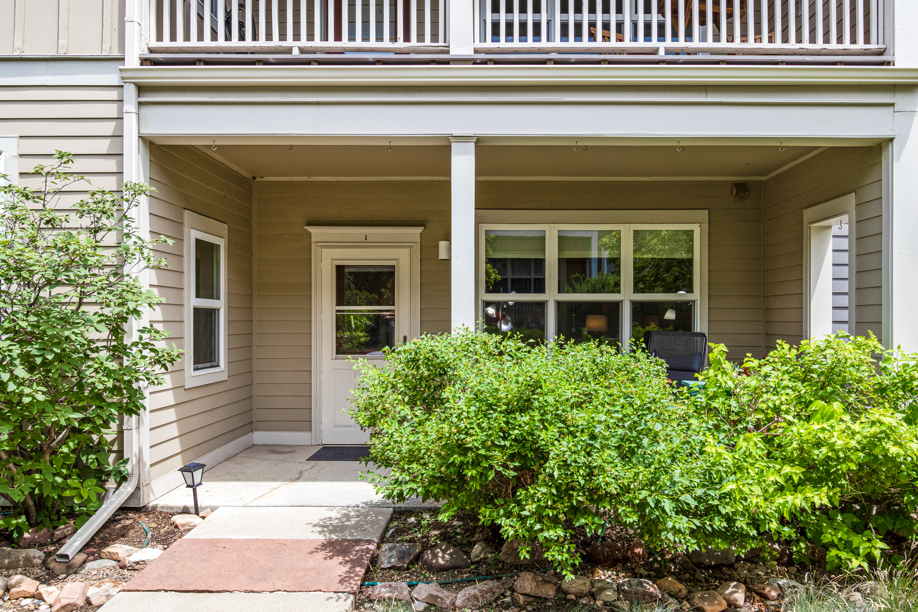 1420 Lee Hill Rd 1 - entryway