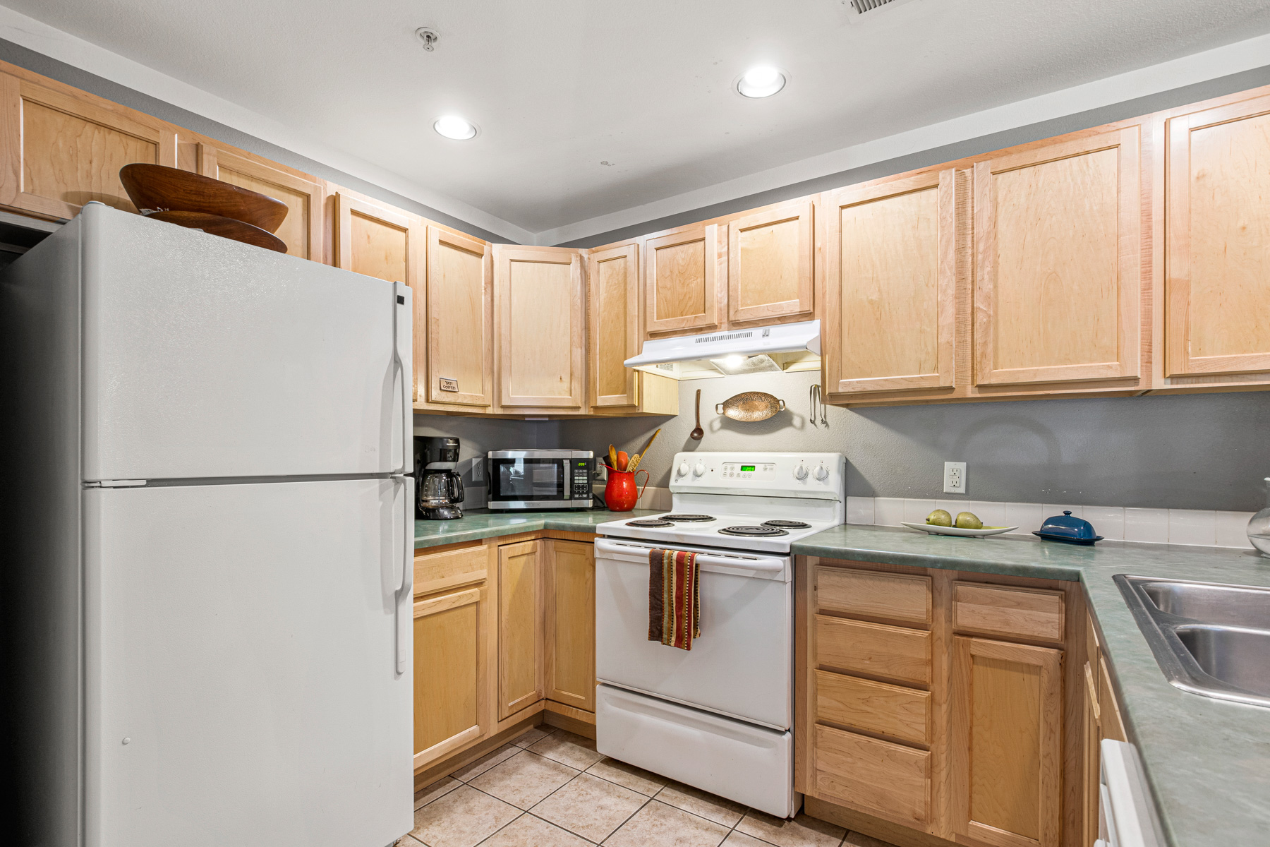 1420 Lee Hill Rd 1 - kitchen