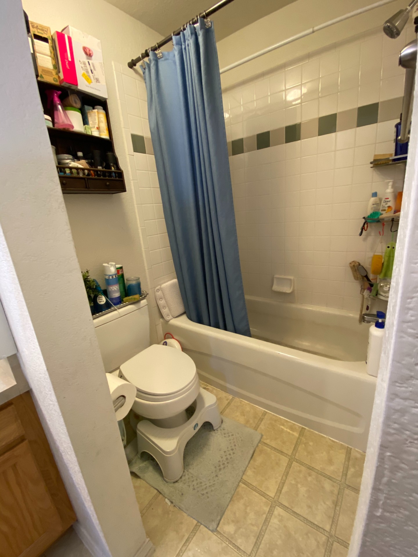 1045 Laramie Blvd Unit F - bathroom 1.2