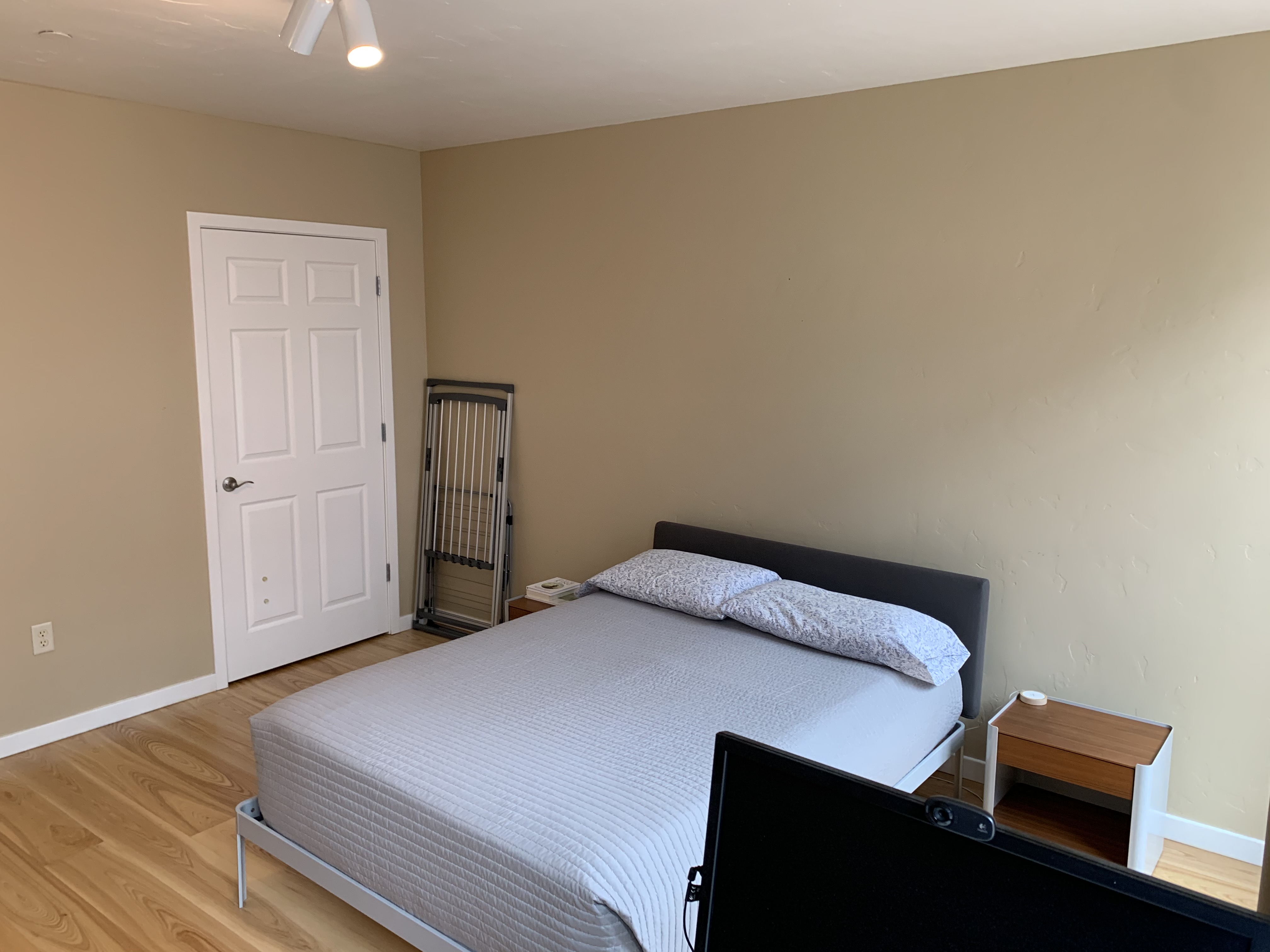 1301 Canyon Blvd Unit 203