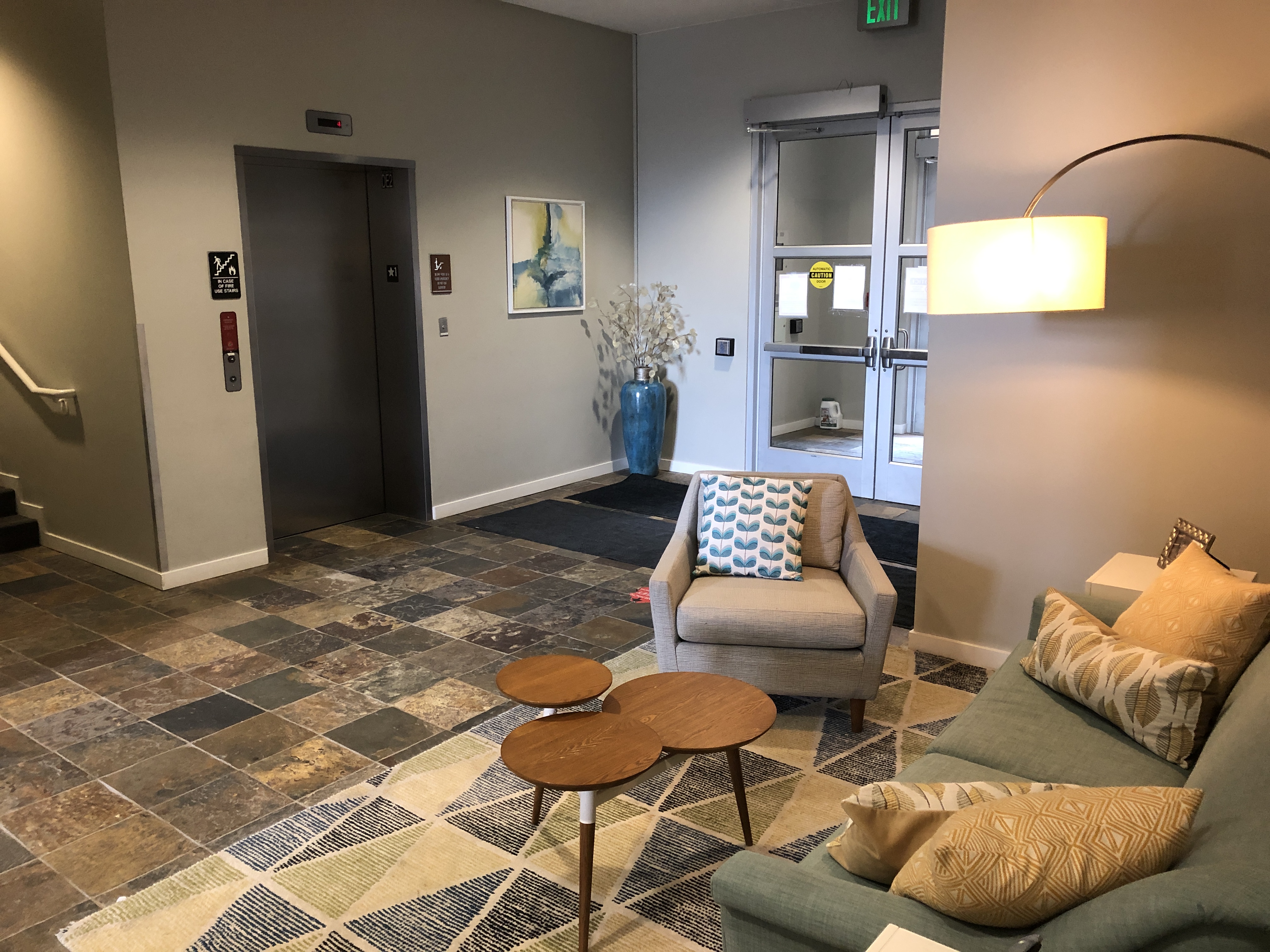 3601 Arapahoe Ave Unit 225 - common lobby
