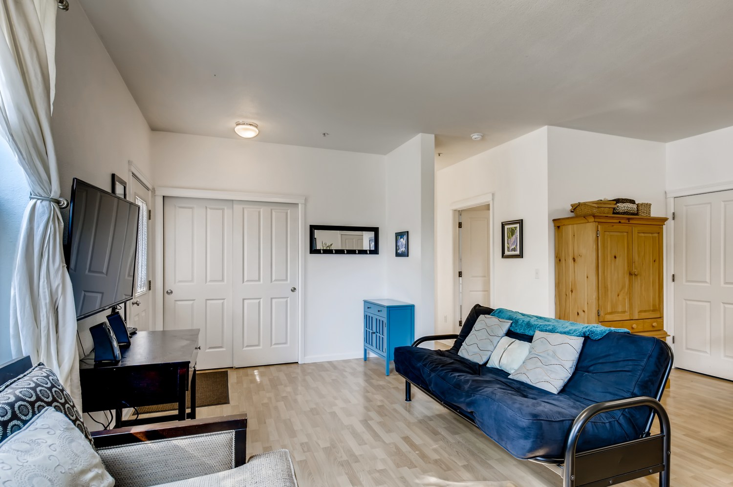 2630 Iris Ave Apt A11 Boulder CO - Living Room