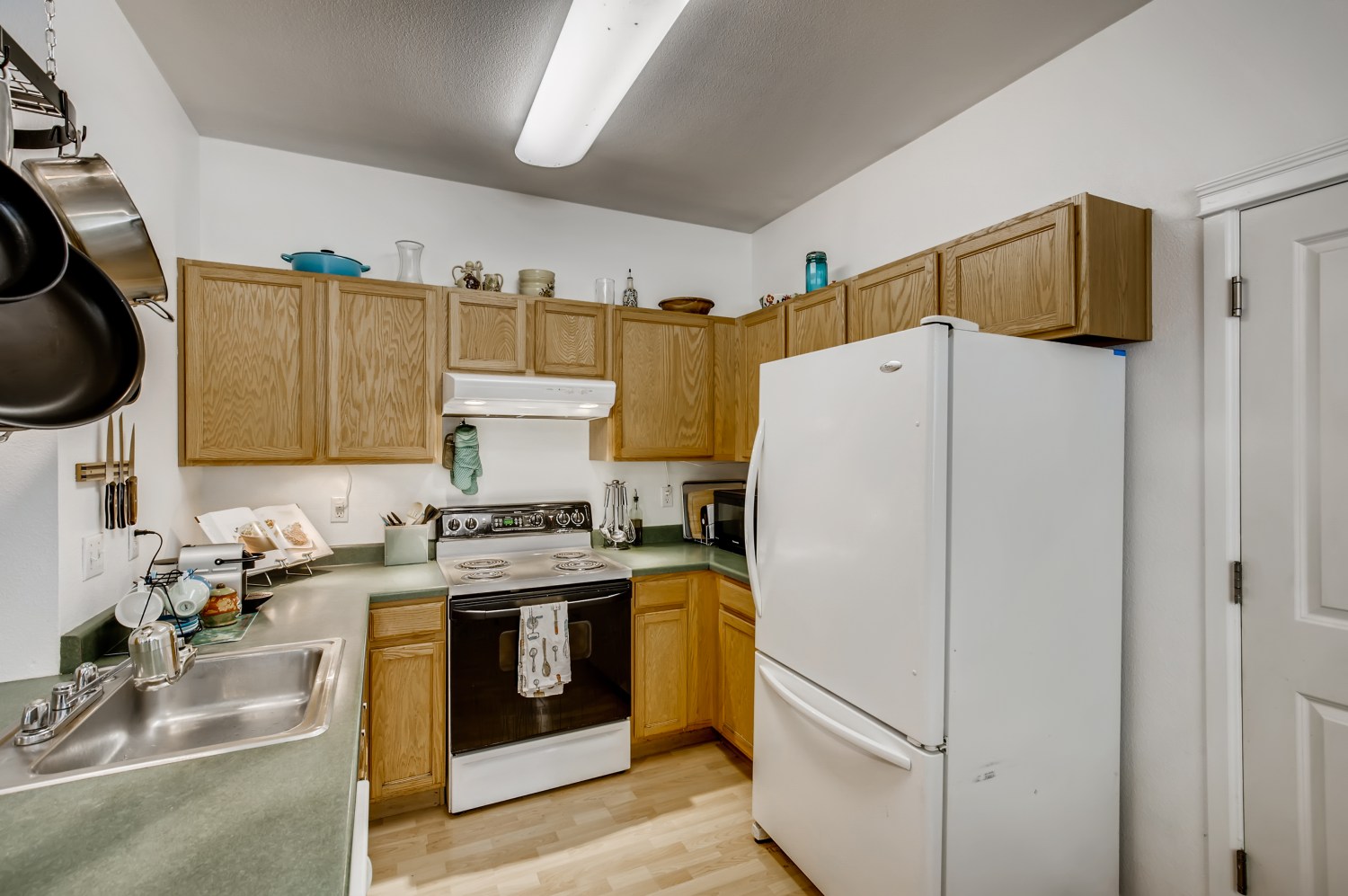 2630 Iris Ave Apt A11 Boulder CO - Kitchen