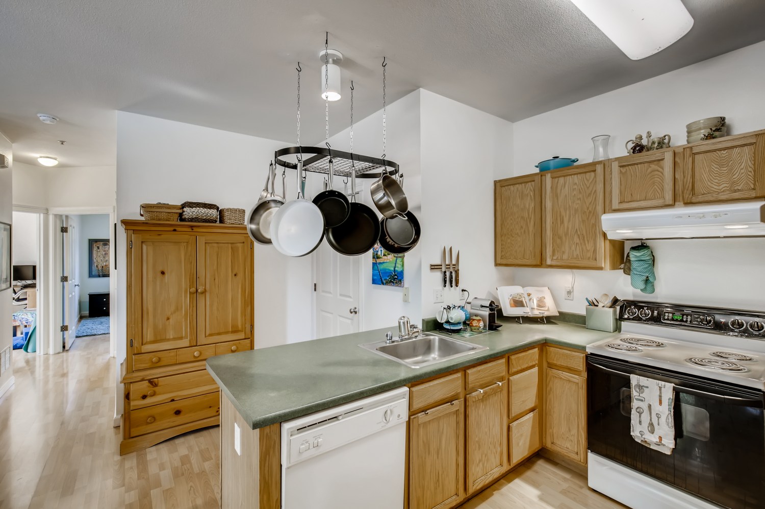 2630 Iris Ave Apt A11 Boulder CO - Kitchen