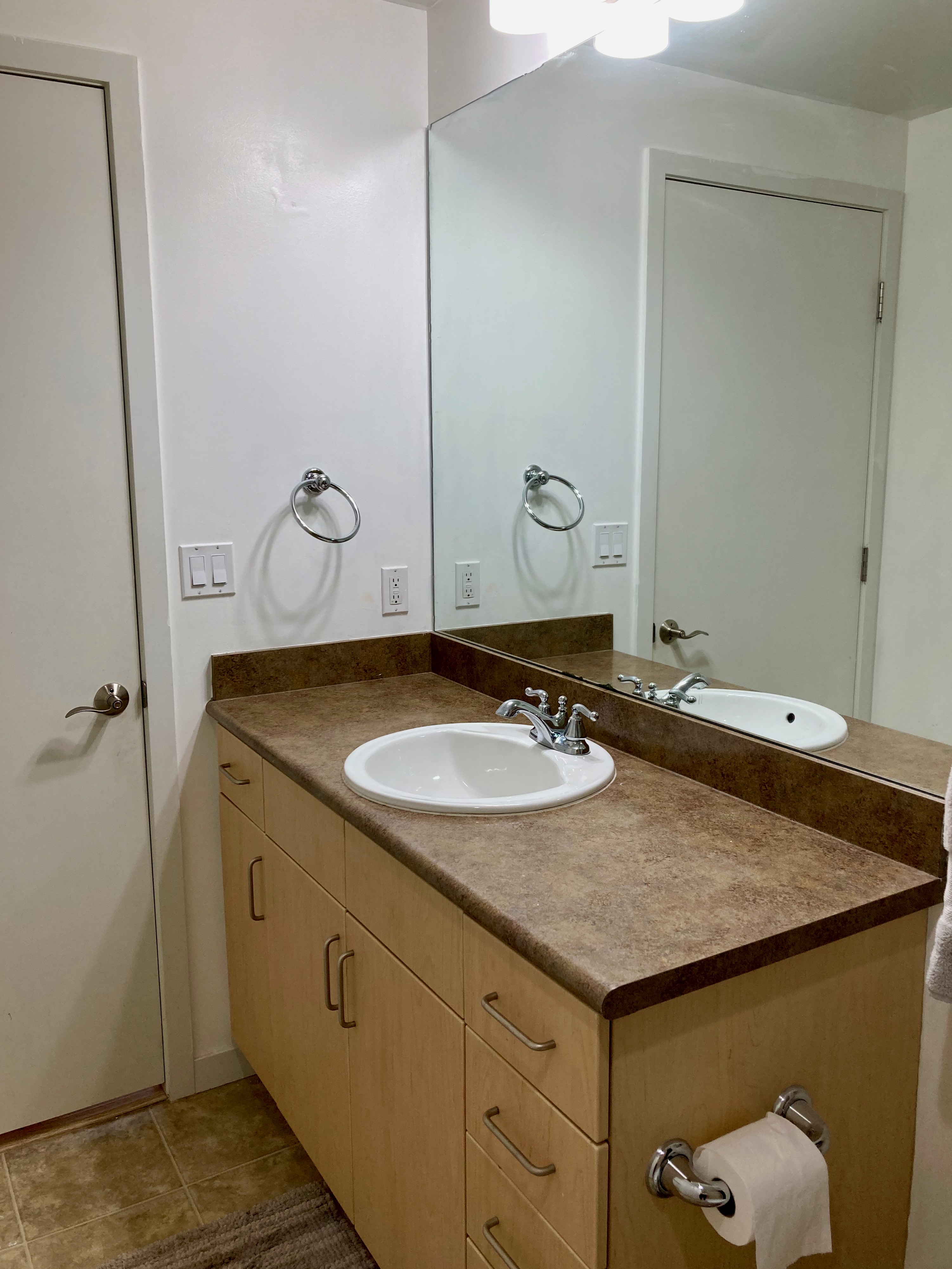 3601 Arapahoe 105 - Bathroom view b