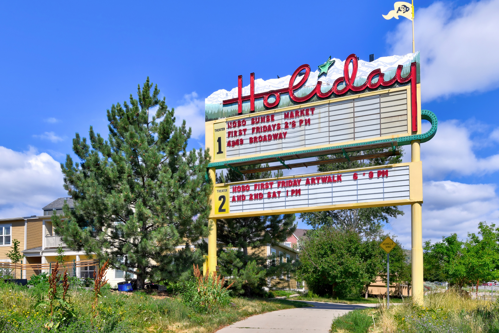 4712 18th St - 23 - holiday neighborhood iconic sign