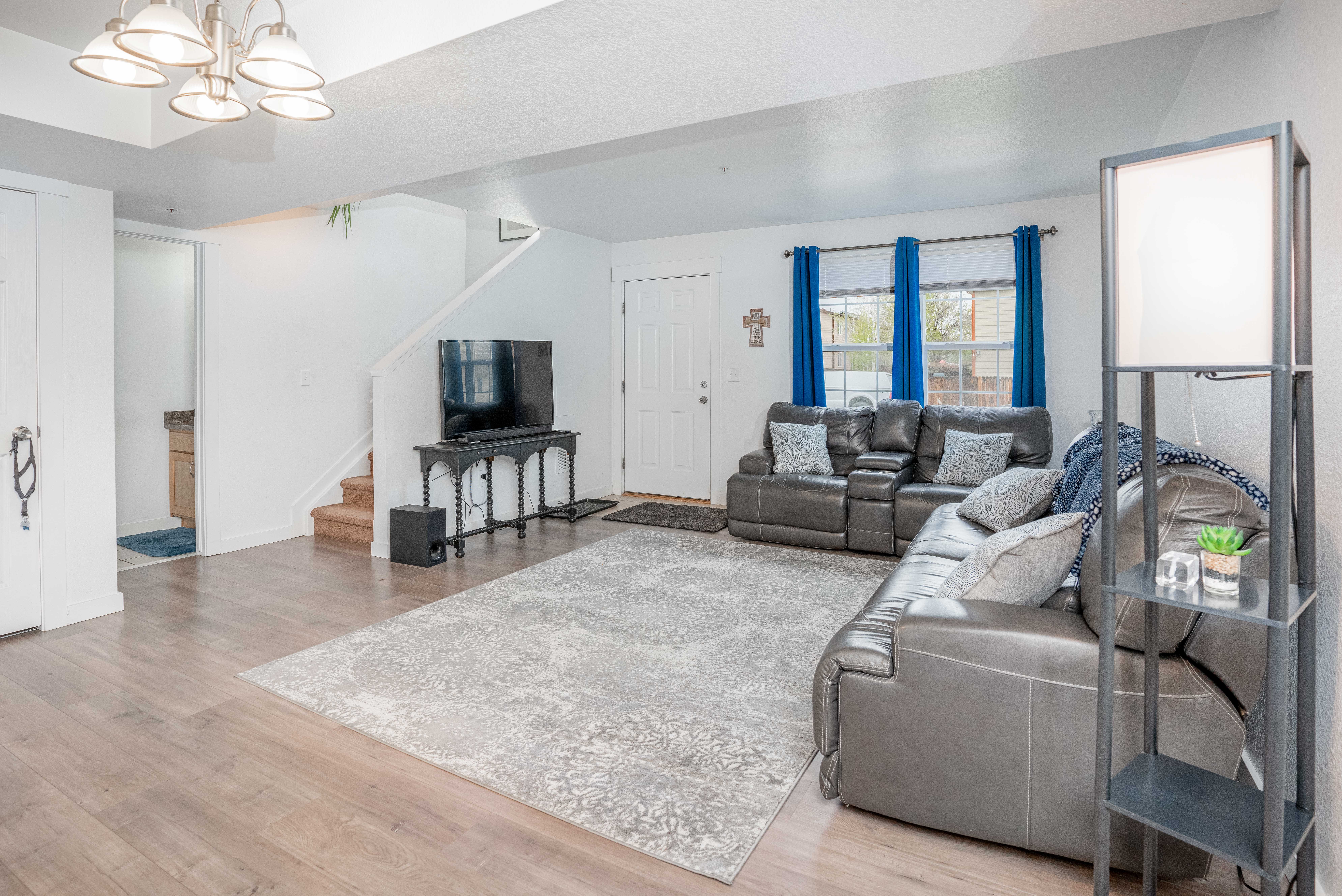 582 Avalon Ave, Lafayette - living room