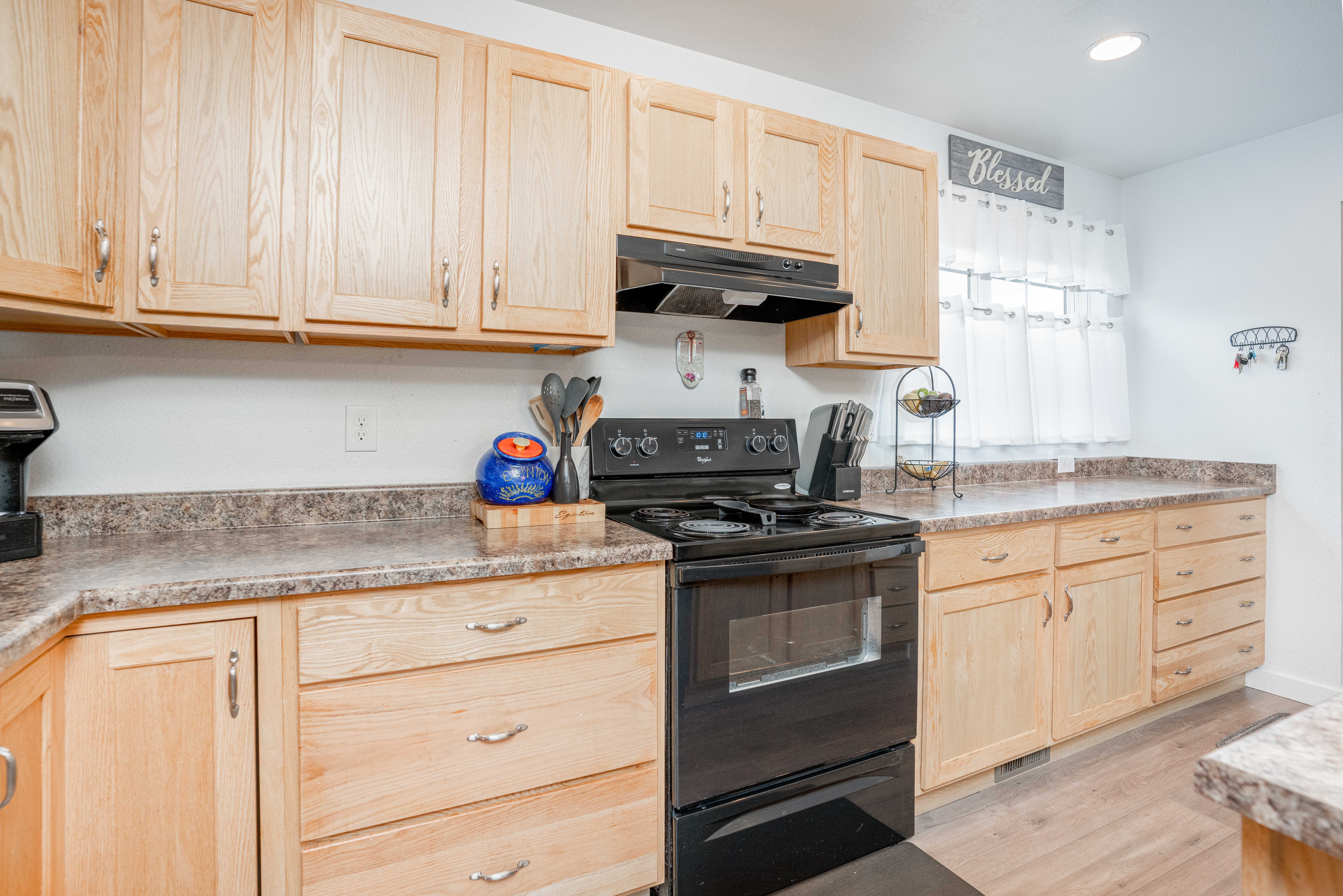 582 Avalon Ave, Lafayette - kitchen