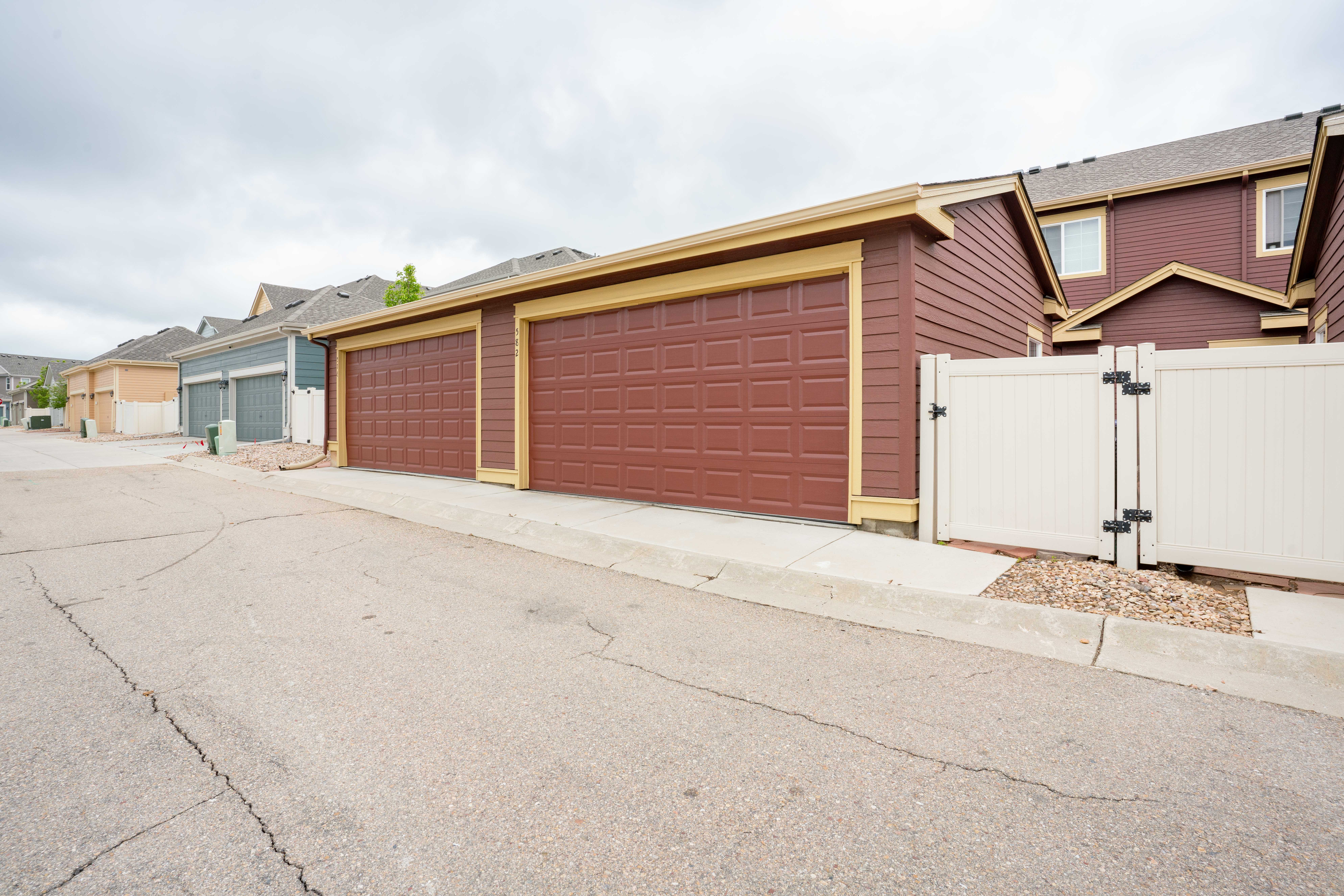 582 Avalon Ave, Lafayette - garage