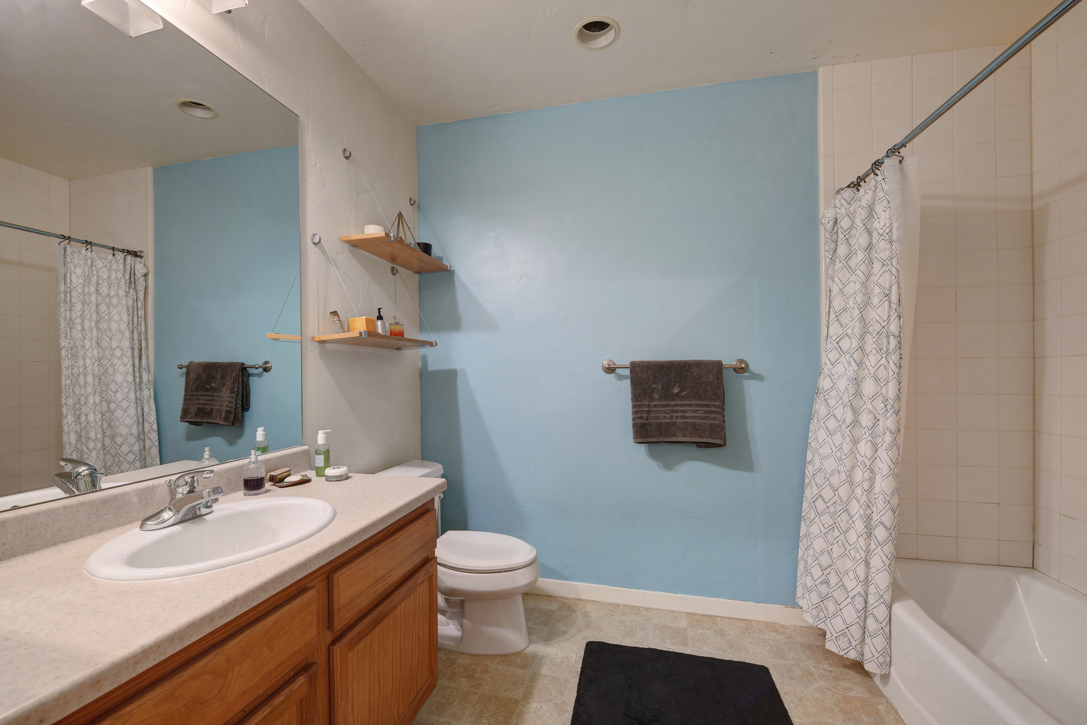 1301 Canyon Blvd Unit 205-14-bathroom
