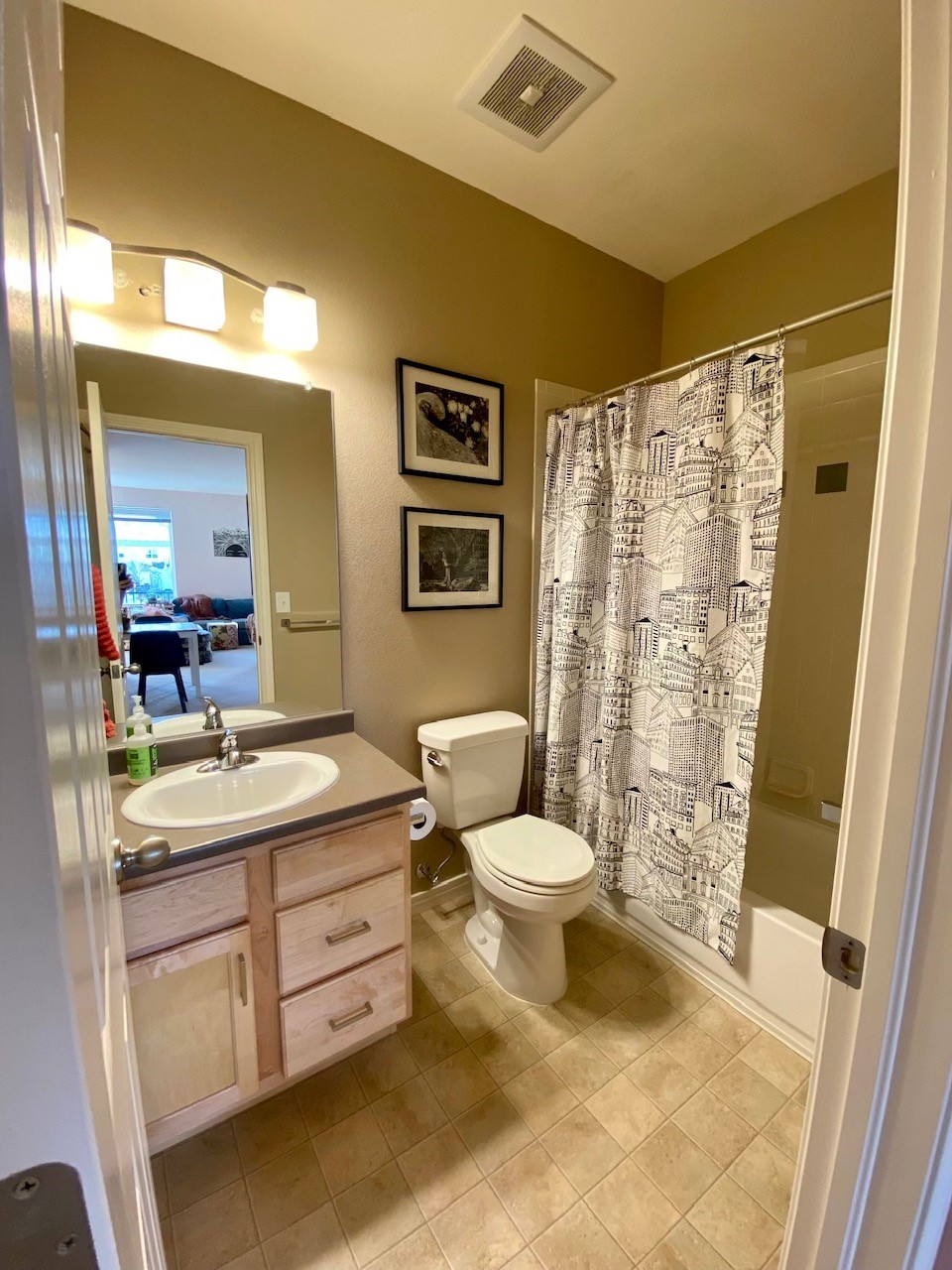 1707 Yarmouth Ave Unit 205balcony 2 pic