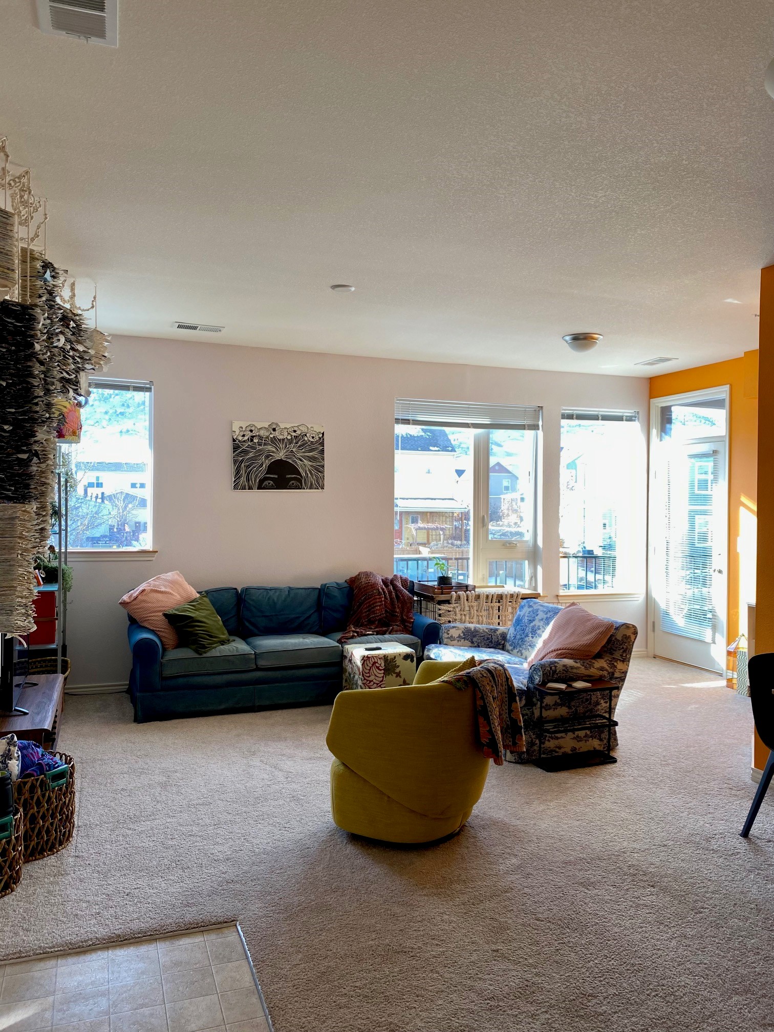 1707 Yarmouth Ave Unit 205Living Room