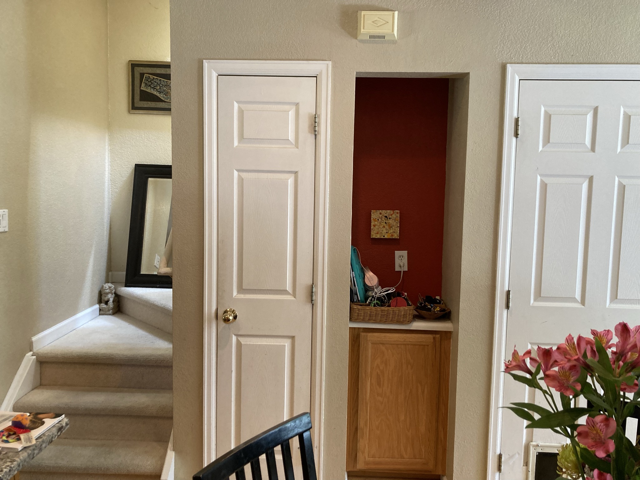 8. 1460 Quince Ave 103 - hall nook, stairs, closets