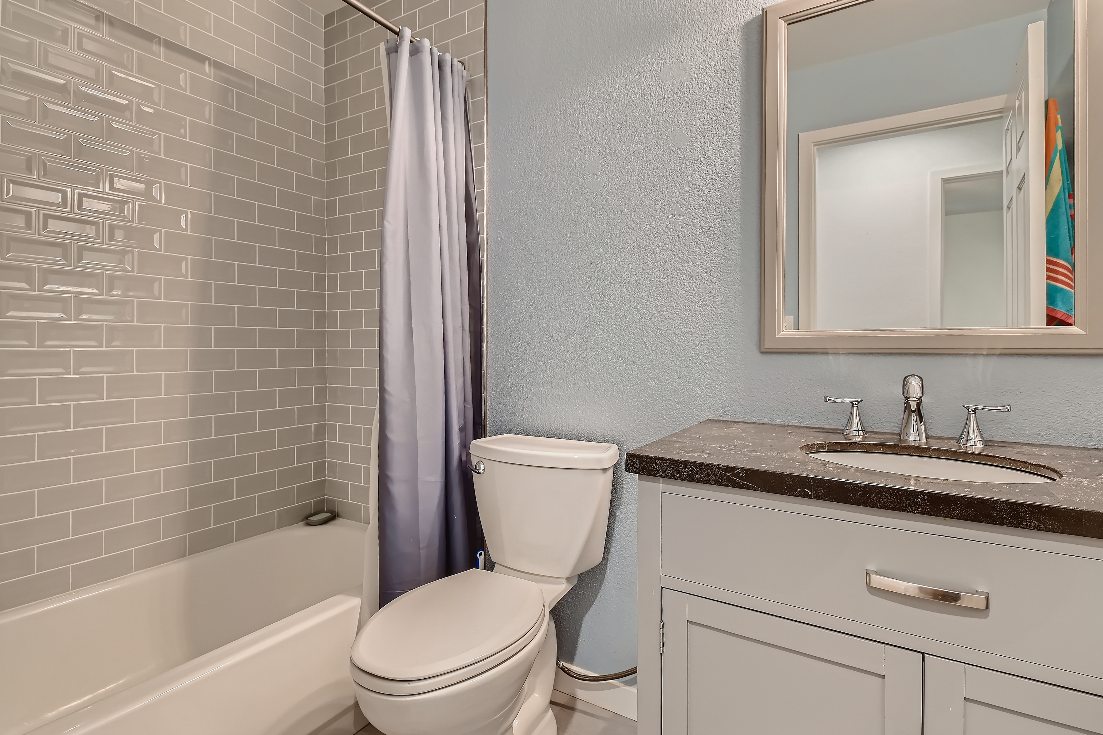 3970 Colorado Ave Unit L - Bathroom2