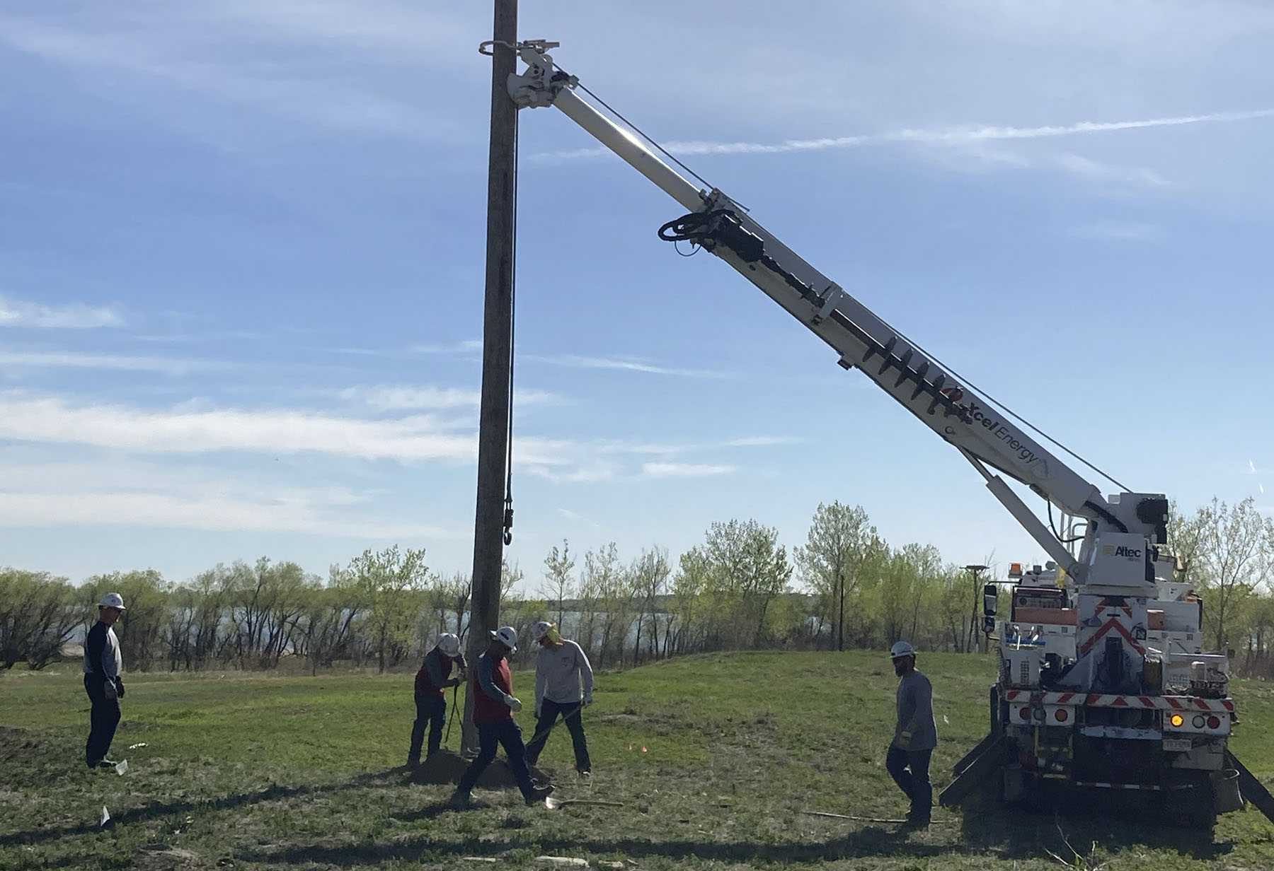 Installation of the new Osprey nest pole