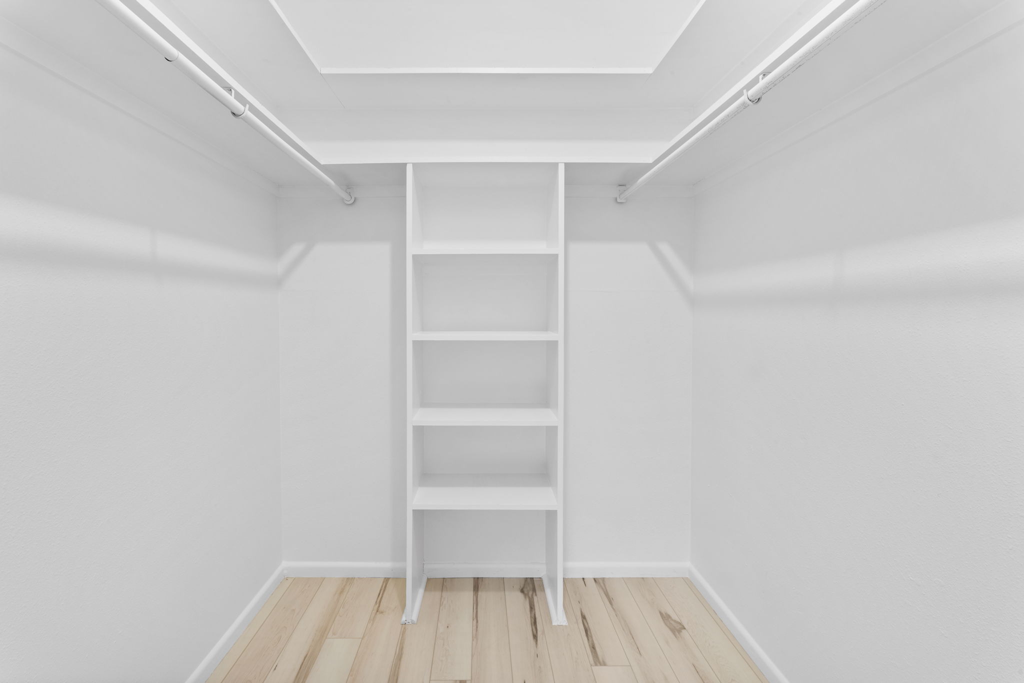 primary walk in closet