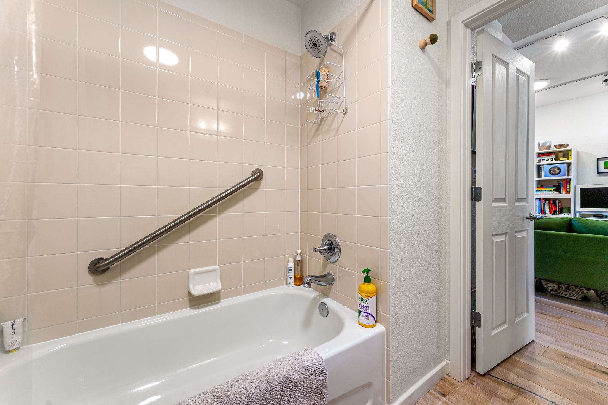 Bathroom with bath tub