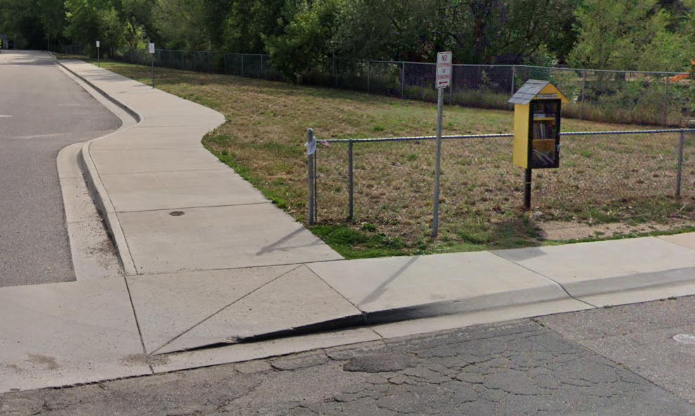 sidewalk without a ramp