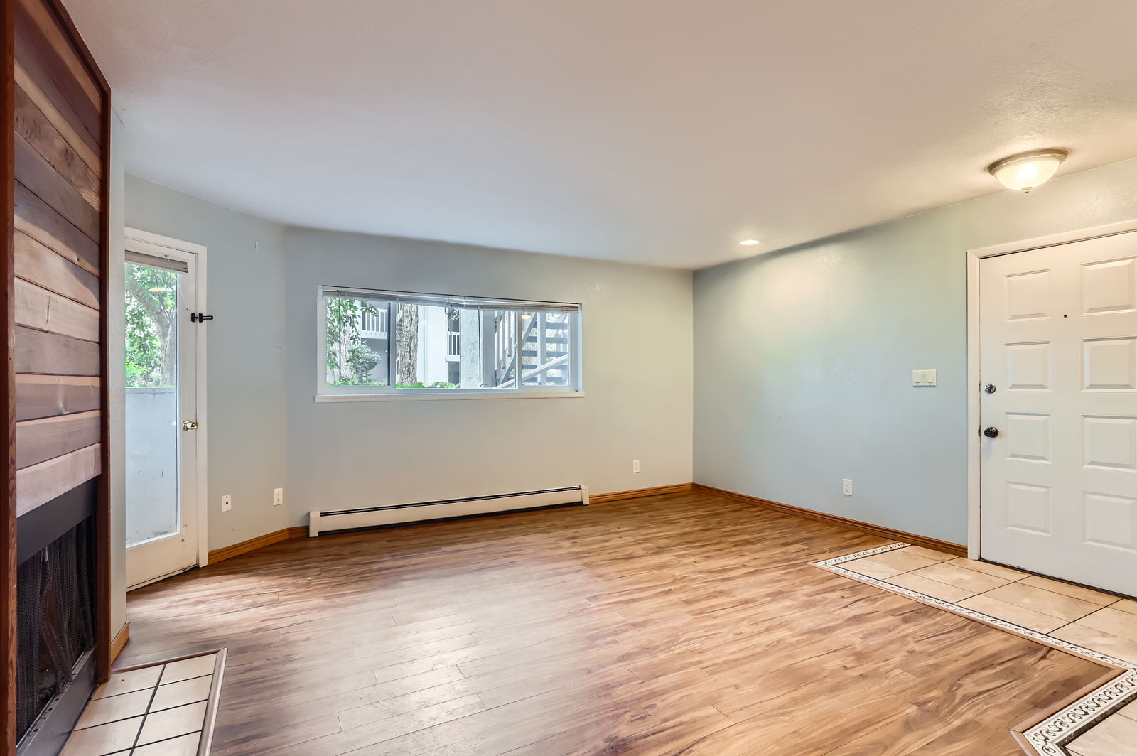 3515 28th St 105 - 005 - Living Room