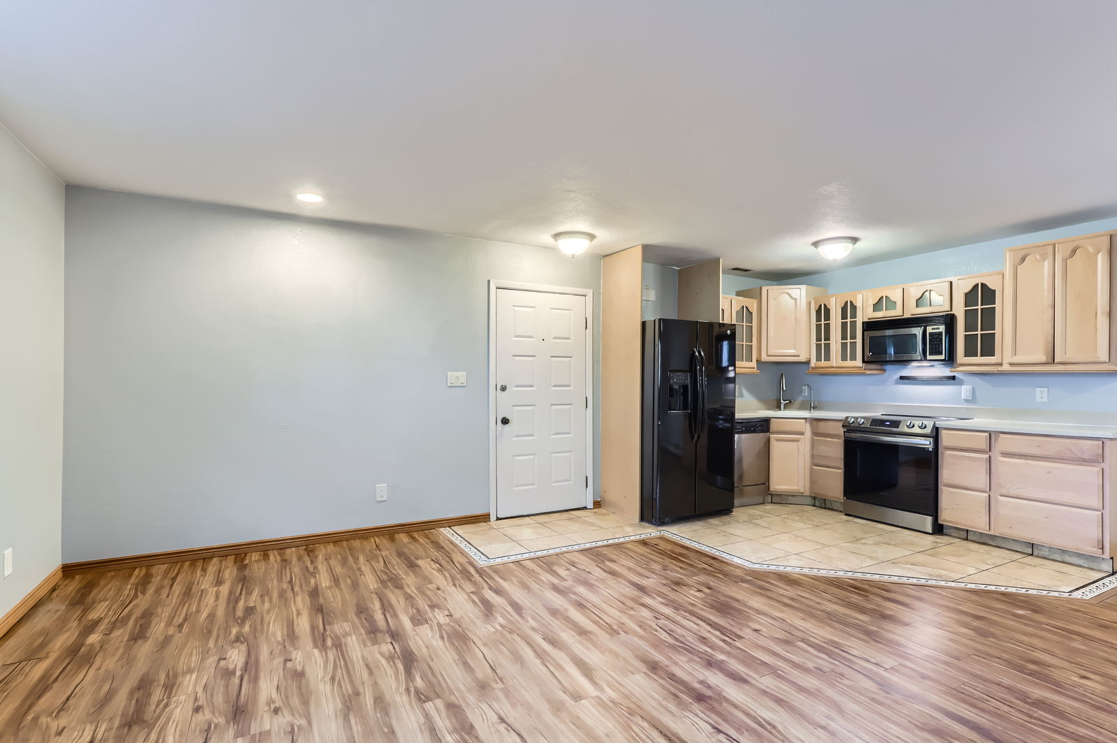 3515 28th St 105 - 006 - Living Room