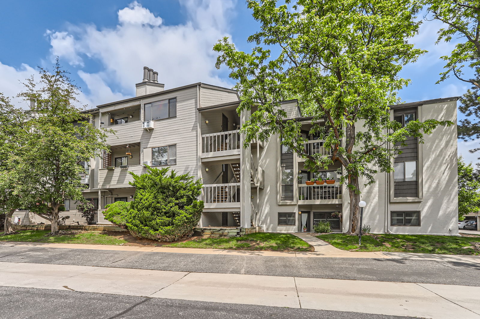 3515 28th St 105 - 017 - Exterior Rear