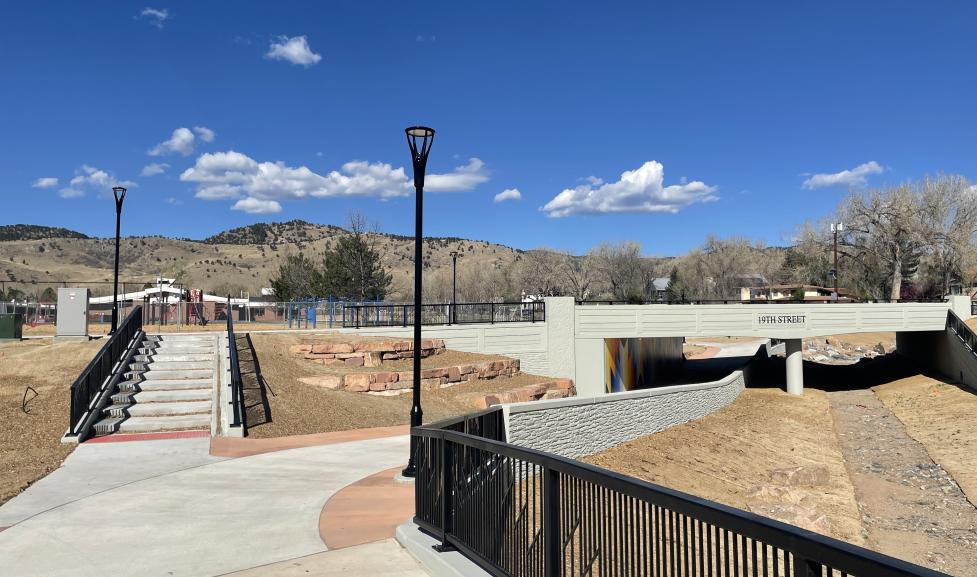 Path leading to 19th Street underpass and stairway