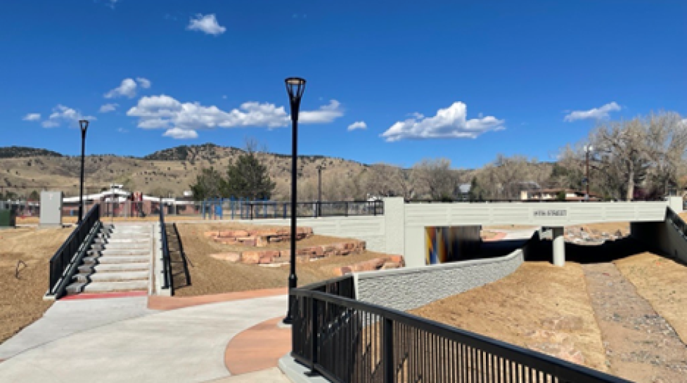 Path leading to 19th Street underpass and stairway