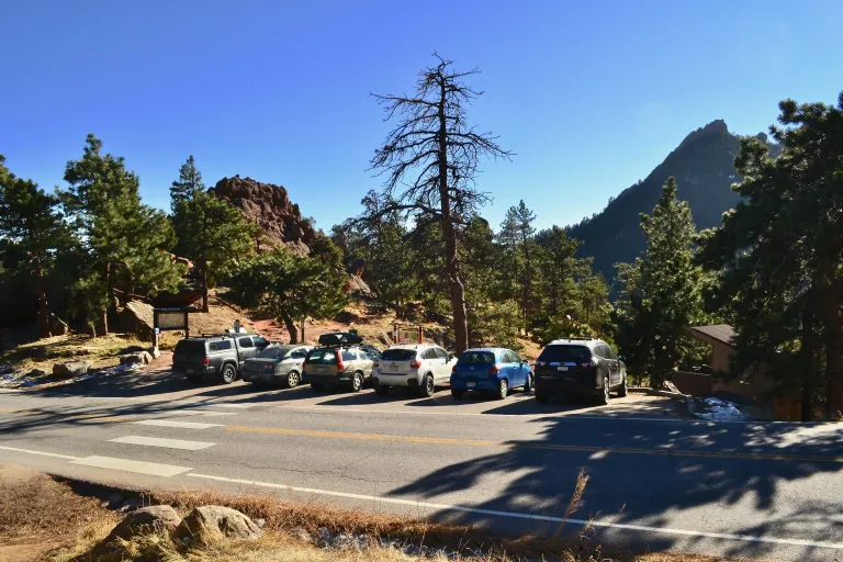 Crown Rock Trailhead lot