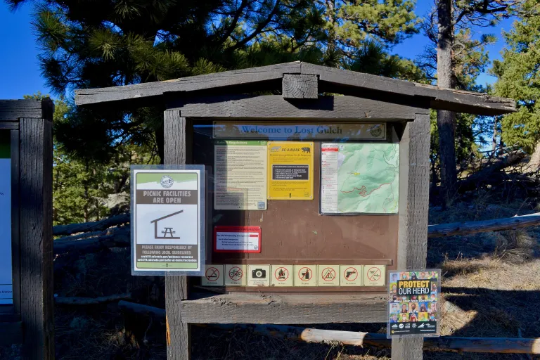 Lost Gulch Overlook sign