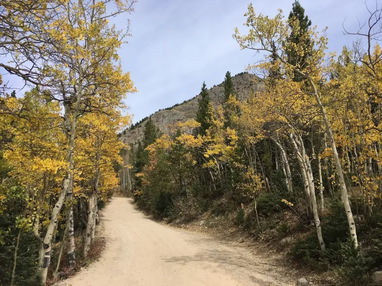 Fourth of July Trailhead in fall