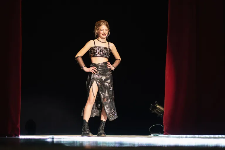 Emma Tomasko's outfit