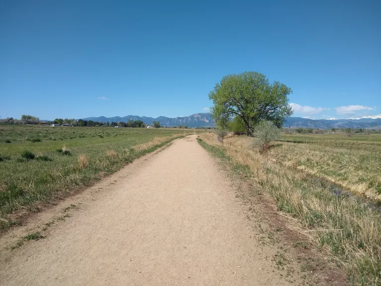 East Boulder Teller Farm Trail in Spring