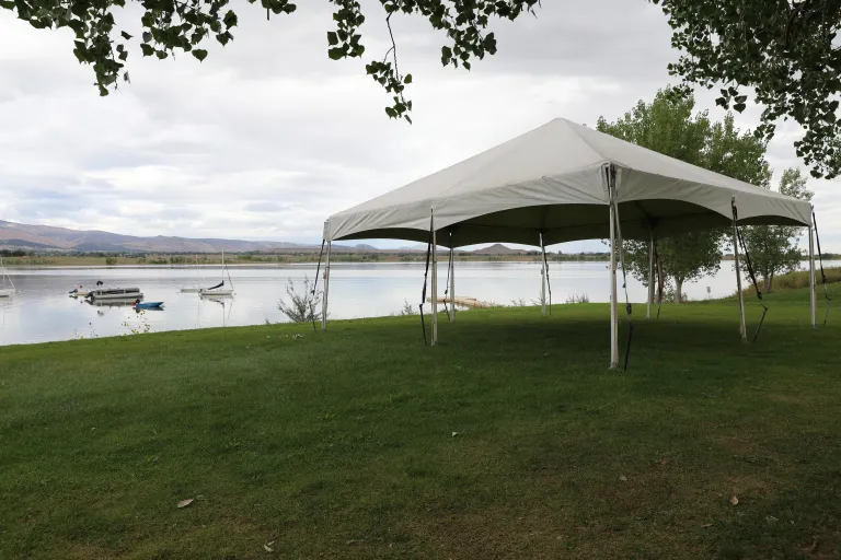 Sunset picnic site at the Boulder Reservoir