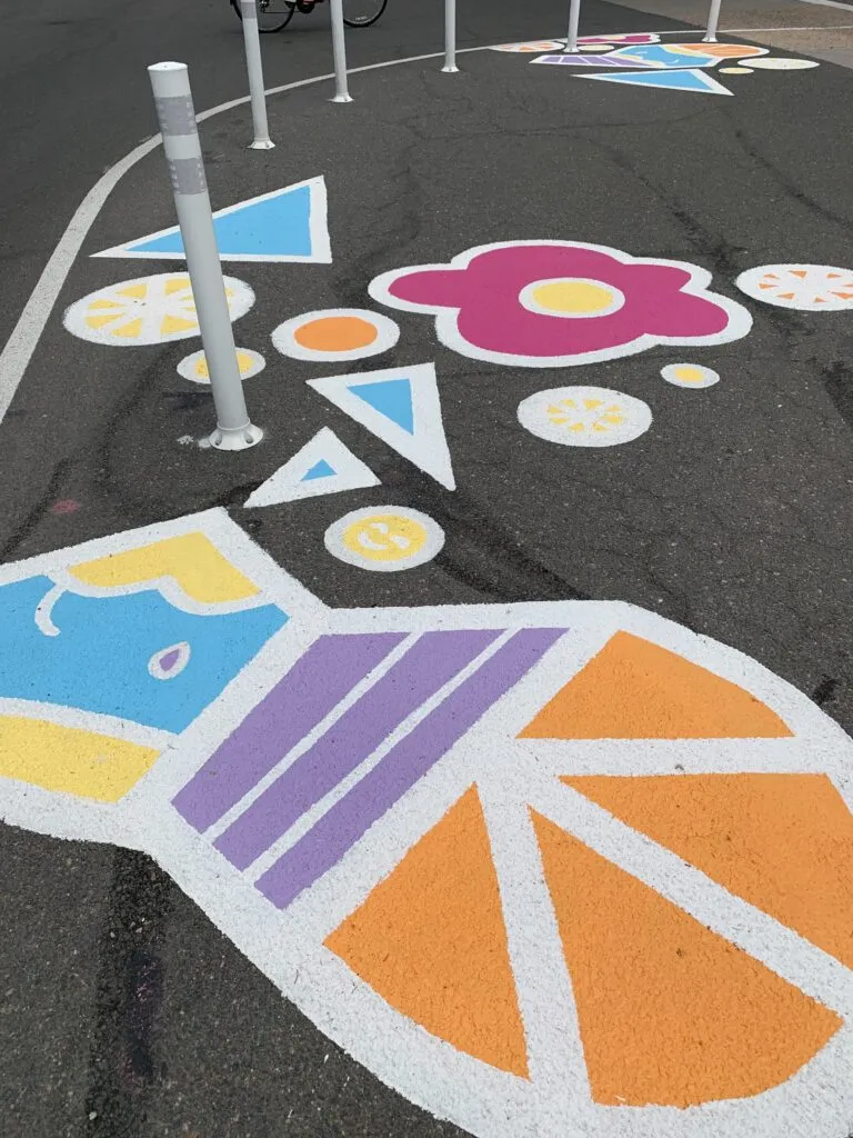 Paint on the pavement at a protected right turn in Boulder