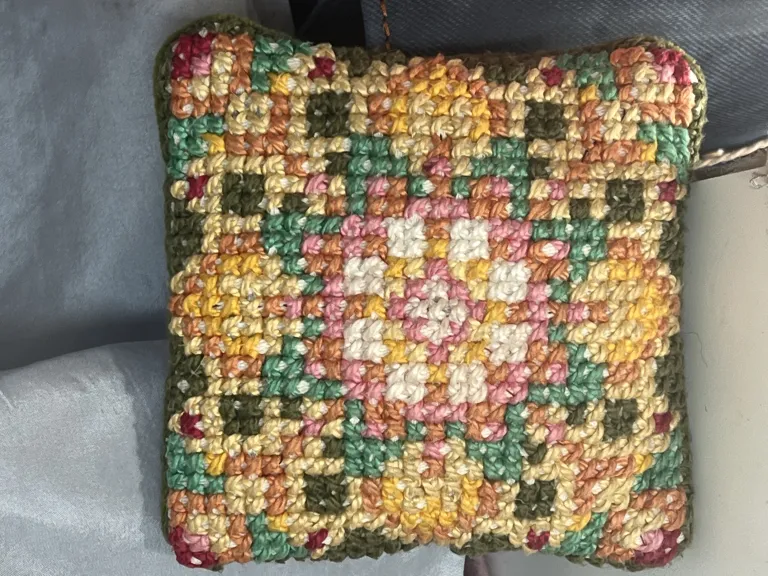 Abstract flower pillowcase hand knitted 