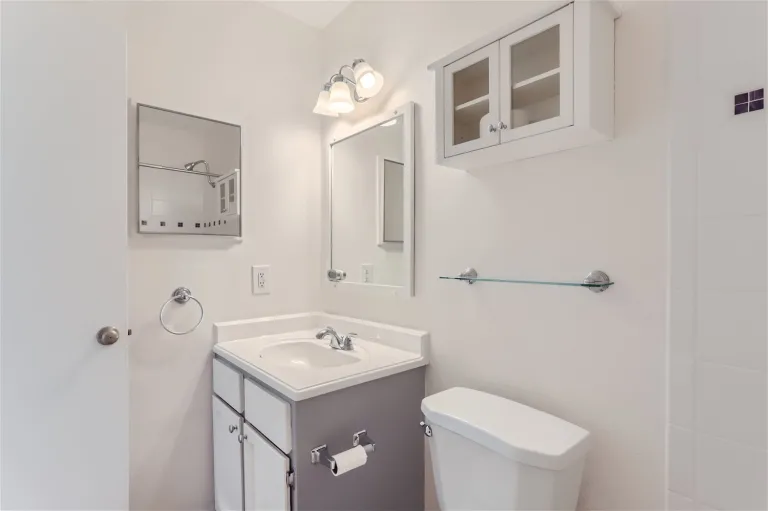 Bathroom with sink