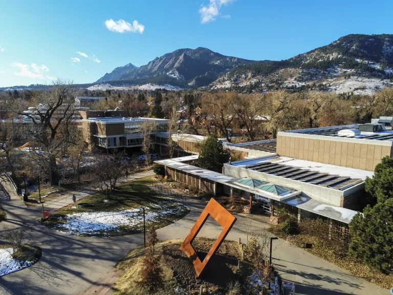 Arial picture of the sculpture 