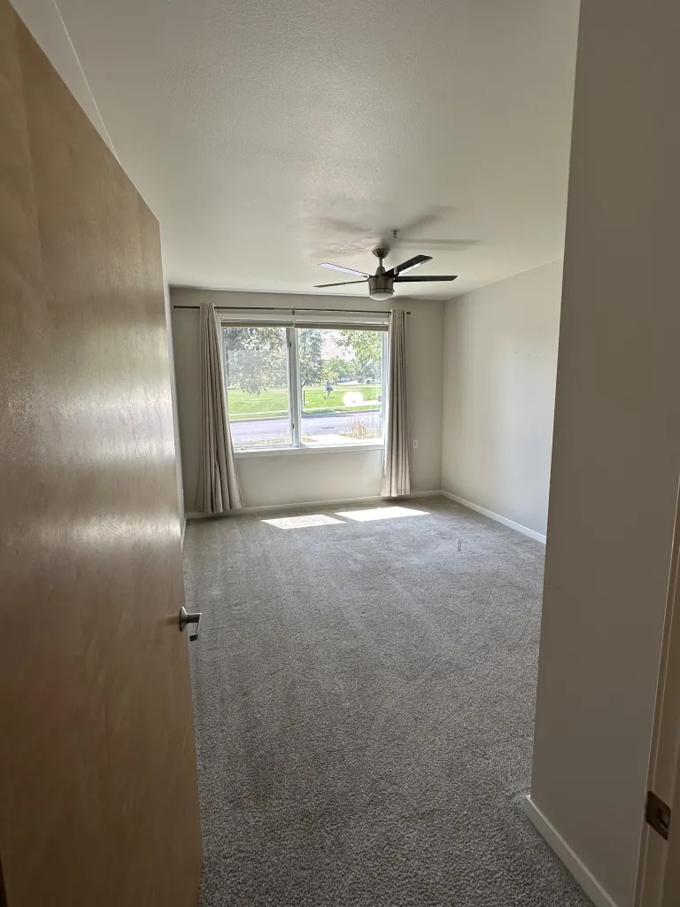 12-4670 Holiday Dr 103-Bedroom from entrance.jpg