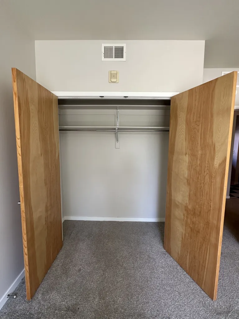 14-4670 Holiday Dr 103-Bedroom closet.jpg