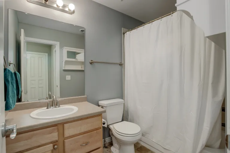 17-4181 Lonetree Ct_Bathroom1 2.jpg