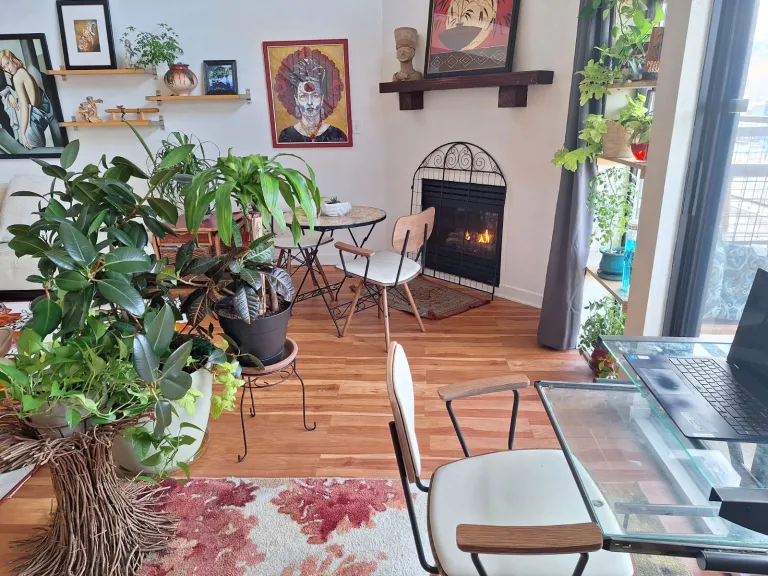 2.4580 Broadway #228-Living room.jpg