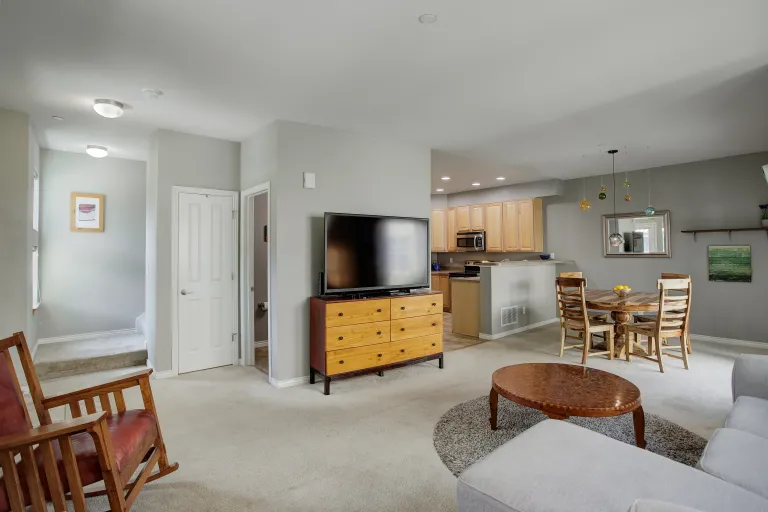 5-4181 Lonetree Ct_LivingRoomC 1.jpg