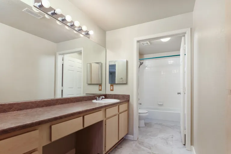 2510 Taft Drive #313 Bathroom