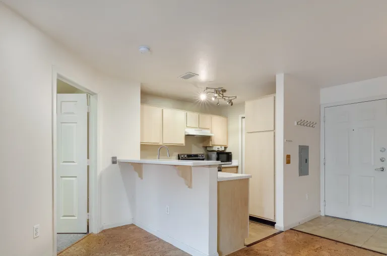 2510 Taft Drive #313 Open kitchen view