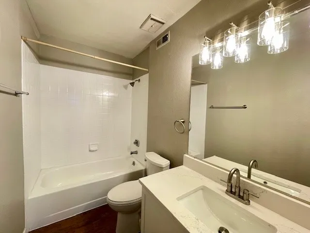 5540 Stonewall Pl 16 - Interior primary bathroom