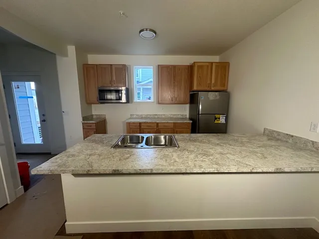 2152-2156 Violet - interior similar kitchen