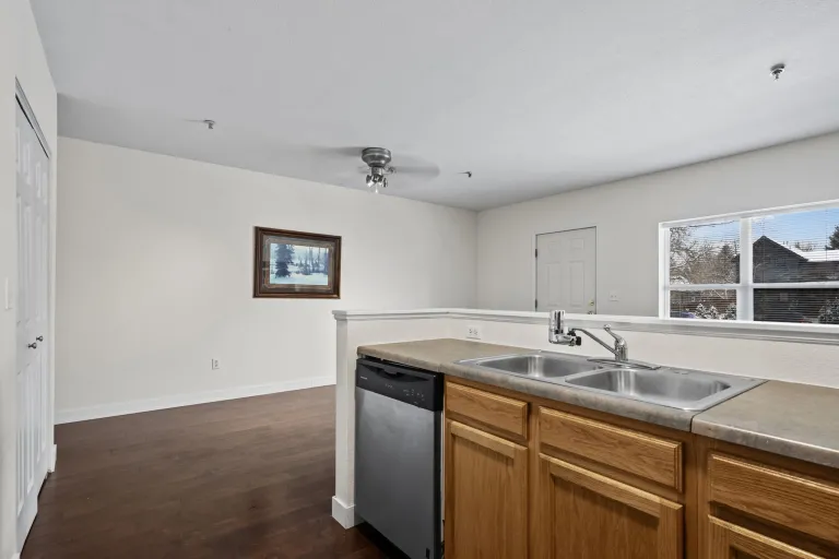 3380 Folsom #115 - Kitchen Counters