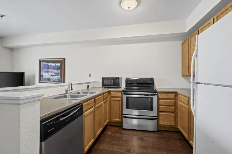 3380 Folsom #115 - Kitchen dishwasher and view of kitchen area