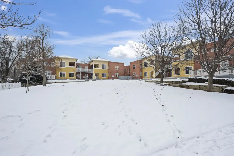3380 Folsom #115 - View of home outside