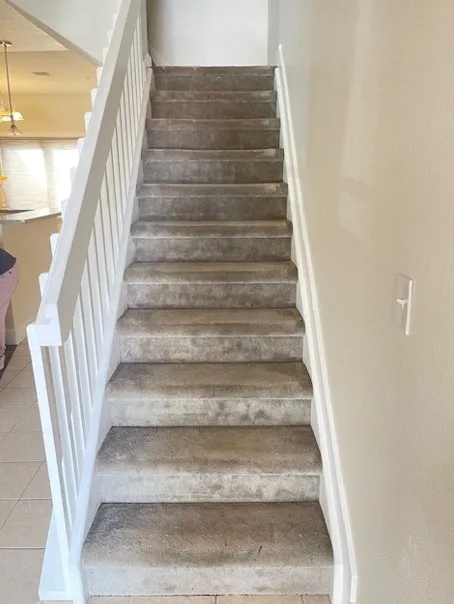 2800 E Aurora Ave # 110 Stairs
